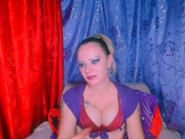 alicesensuel live cam on BongaCams