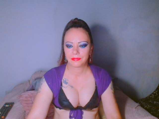 alicesensuel live cam on BongaCams