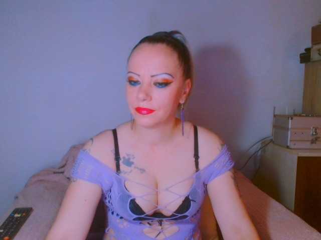 alicesensuel live cam on BongaCams