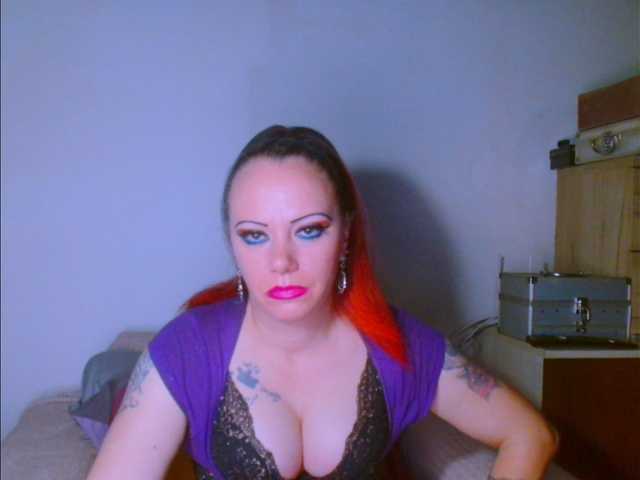 alicesensuel's BongaCams show and profile