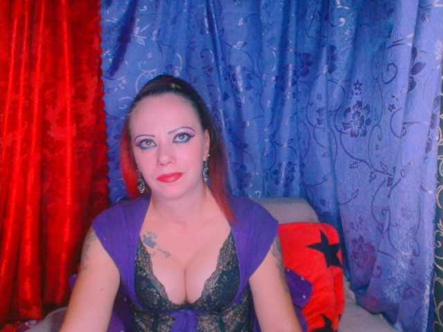 alicesensuel live cam on BongaCams