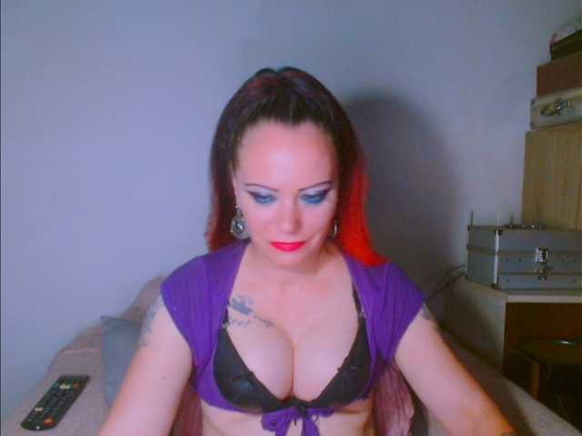 alicesensuel live cam on BongaCams