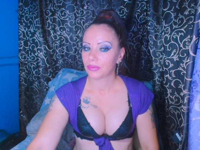 alicesensuel live cam on BongaCams