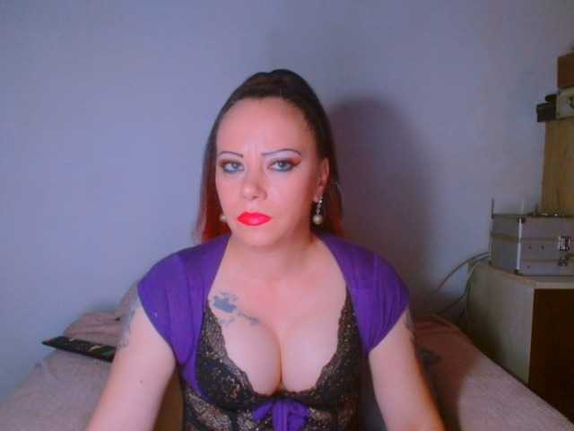 alicesensuel live cam on BongaCams