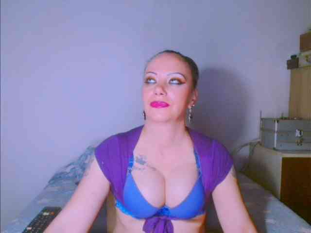 Modella: alicesensuel