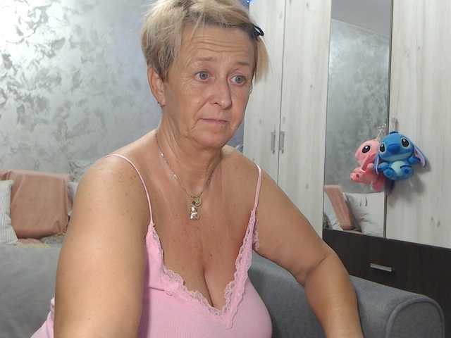 LovePinkLilli live cam on BongaCams