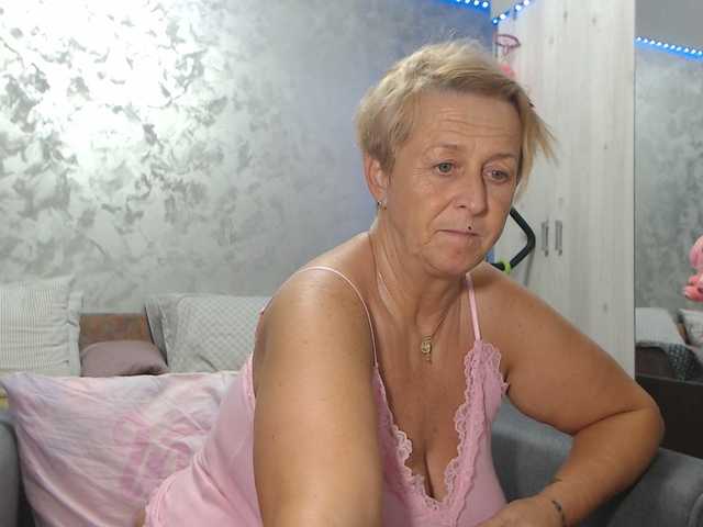LovePinkLilli live cam on BongaCams