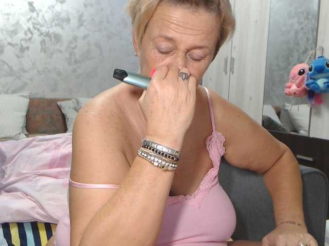 LovePinkLilli live cam on BongaCams