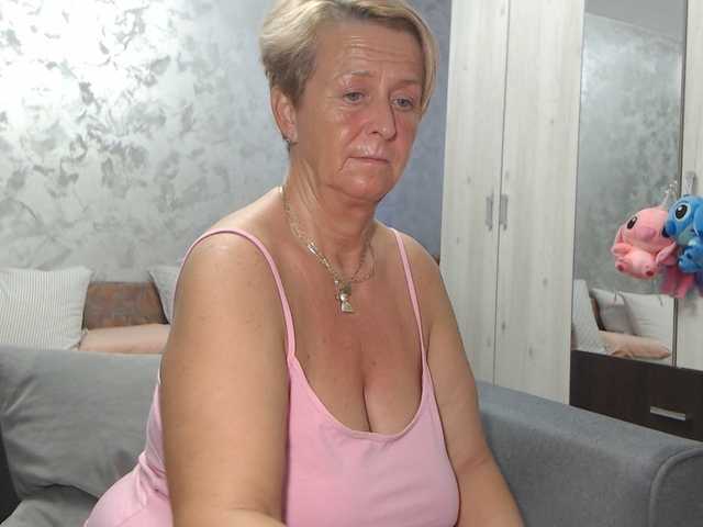 LovePinkLilli live cam on BongaCams