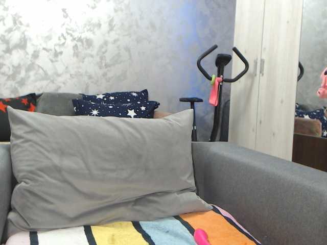 LovePinkLilli live webcam show