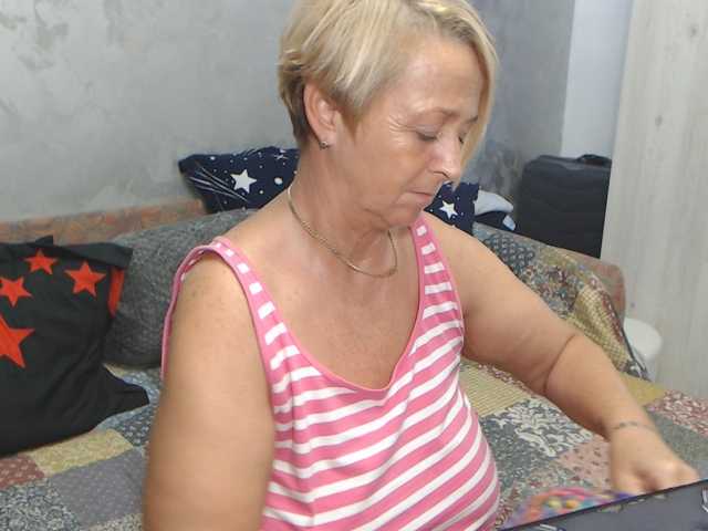 LovePinkLilli live cam on BongaCams