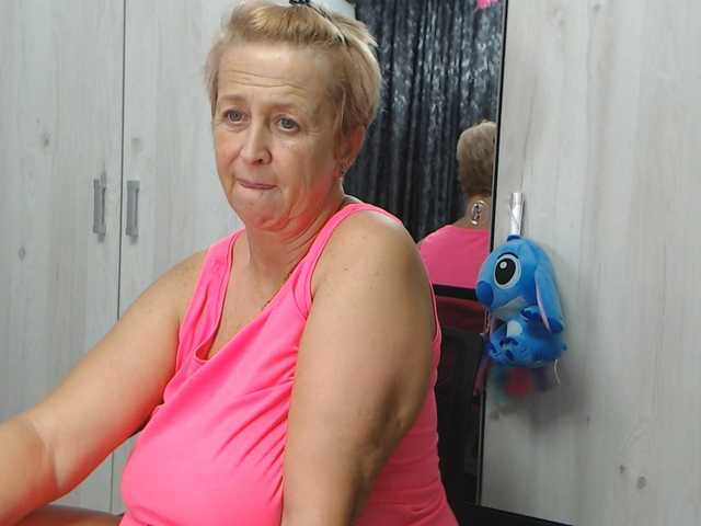 LovePinkLilli live cam on BongaCams