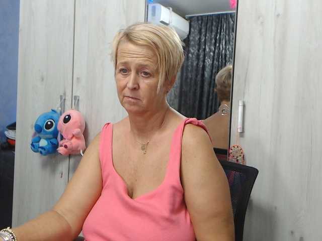 LovePinkLilli live cam on BongaCams