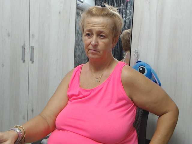 LovePinkLilli live cam on BongaCams