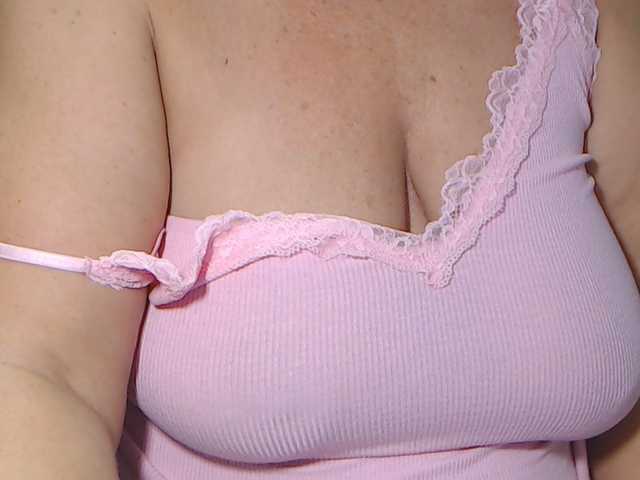 LovePinkLilli live webcam show
