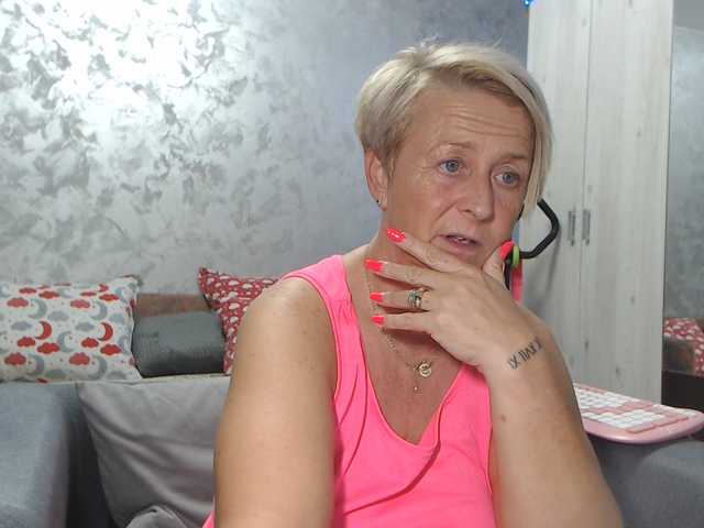 LovePinkLilli live cam on BongaCams