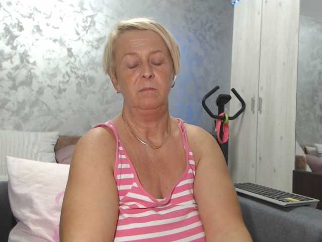 LovePinkLilli live cam on BongaCams