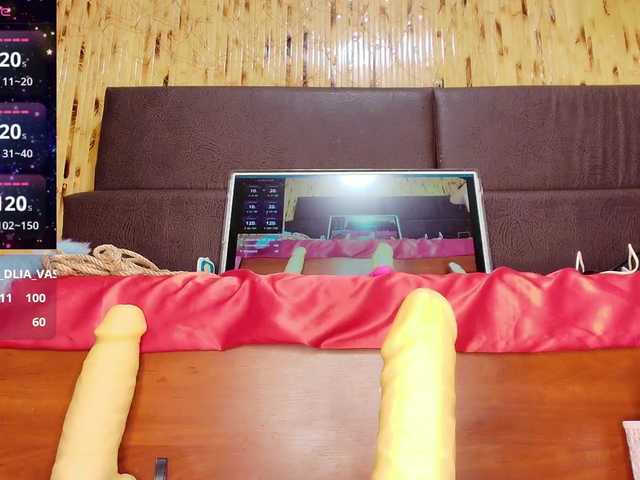 Meghan-M live cam