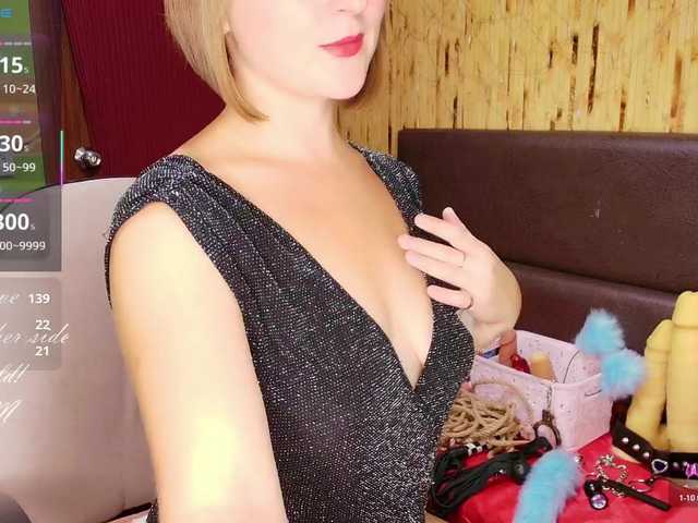 Meghan-M live cam on BongaCams