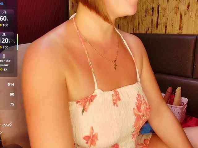 Meghan-M webcam