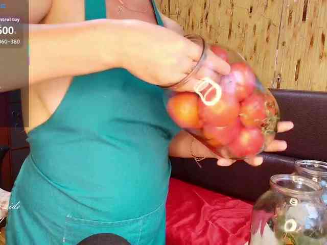 Meghan-M webcam