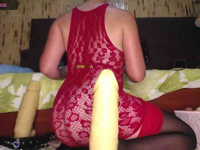 Meghan-M webcam