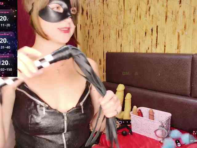 Meghan-M webcam