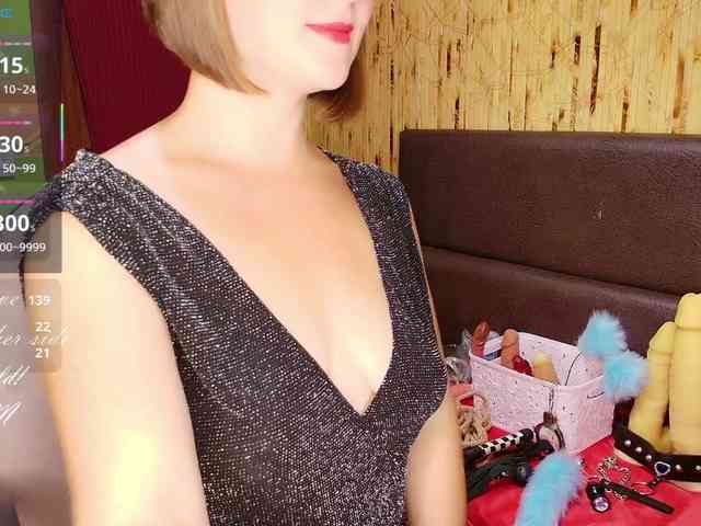 Meghan-M Live Webcam on BongaCams