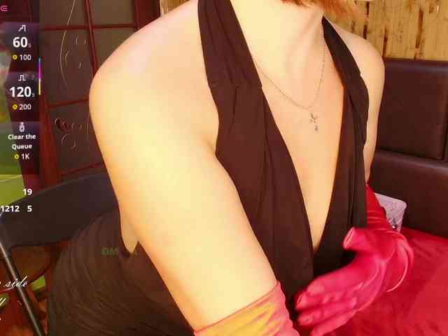 Meghan-M webcam