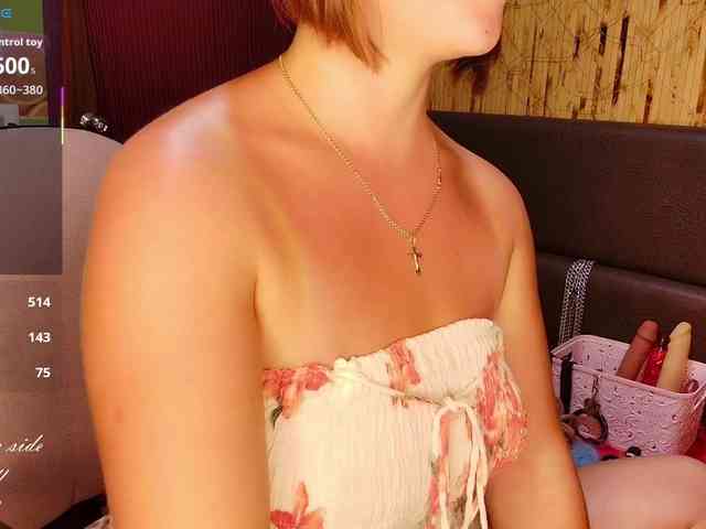 Meghan-M webcam