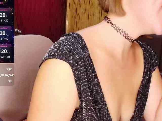 Meghan-M webcam