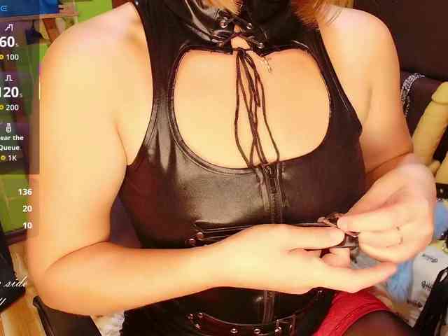 Meghan-M webcam
