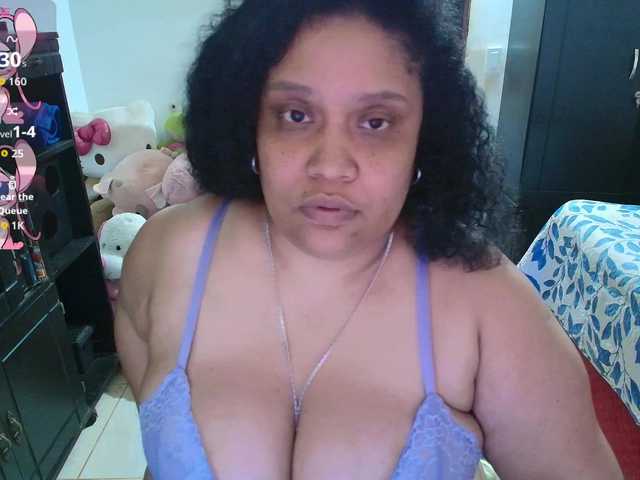 PandoraDreams live cam on BongaCams
