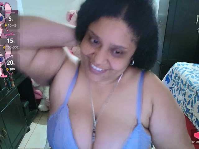 PandoraDreams live cam on BongaCams