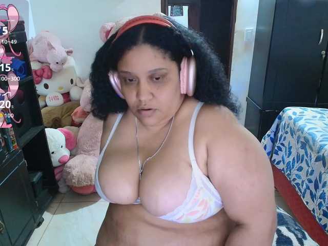 PandoraDreams live webcam show