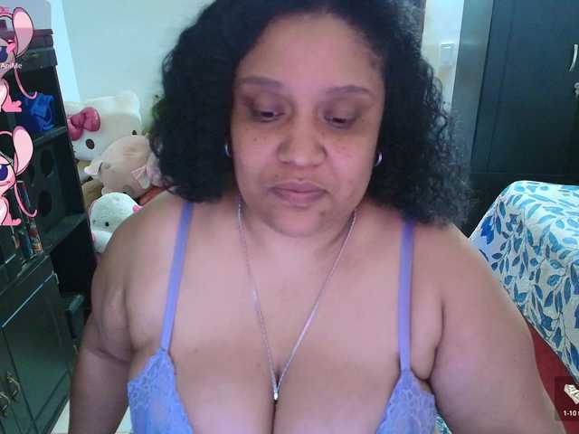 PandoraDreams live cam on BongaCams