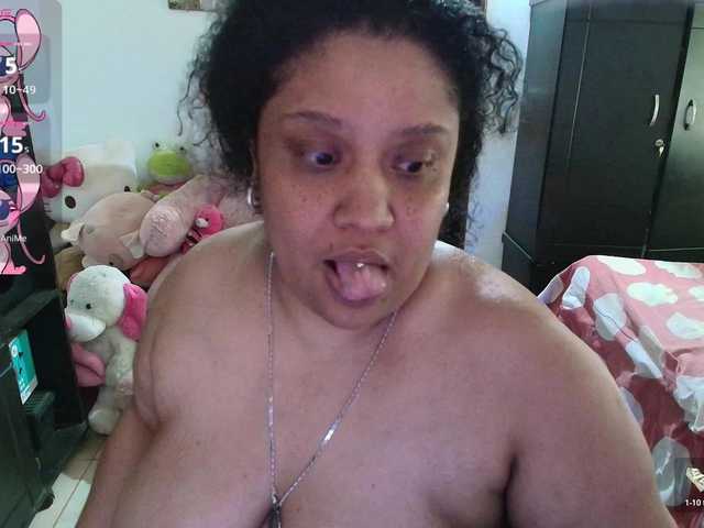 PandoraDreams live cam on BongaCams