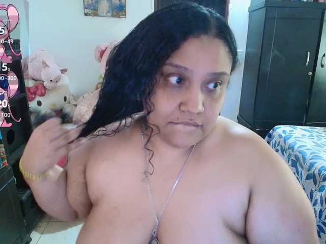 PandoraDreams live cam on BongaCams