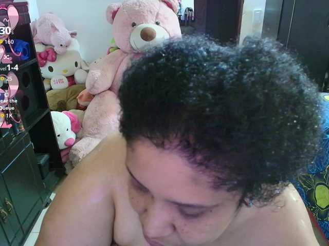 PandoraDreams live cam on BongaCams