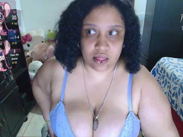PandoraDreams live cam on BongaCams