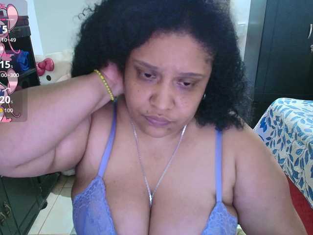 PandoraDreams live cam on BongaCams