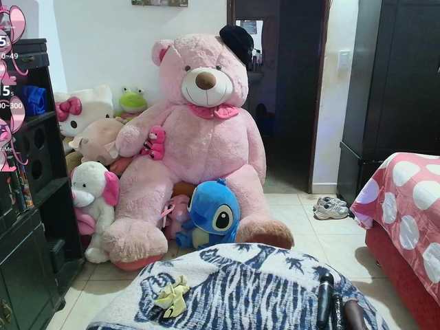 PandoraDreams live cam on BongaCams