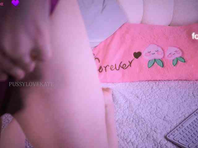 Pussylovekate Sex Cam Show