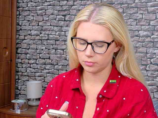 CuteBlondie