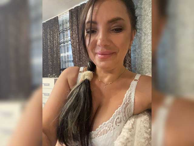Lalili live cam on BongaCams