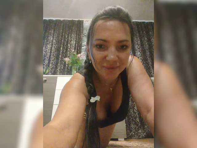 Lalili live cam on BongaCams