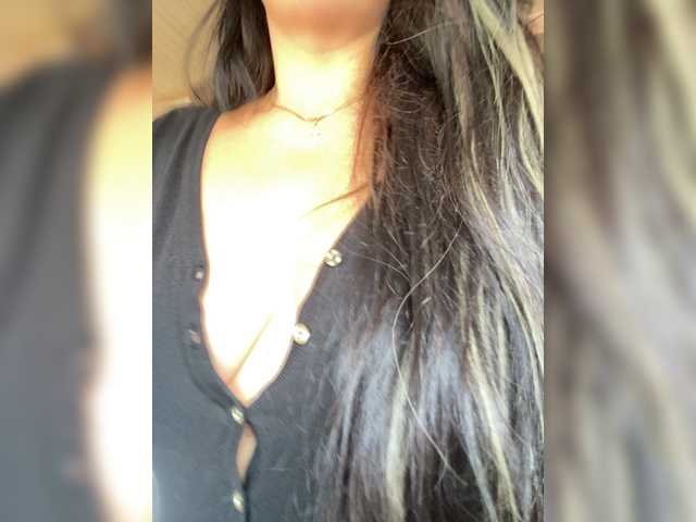 Lalili live cam on BongaCams