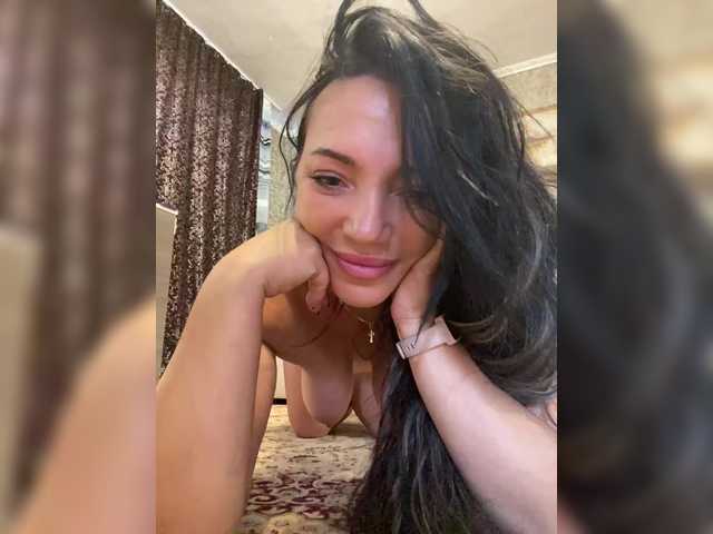 Lalili live cam on BongaCams