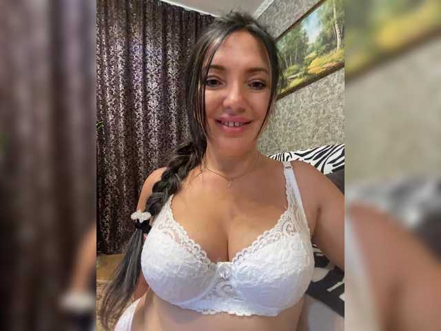Lalili live cam on BongaCams