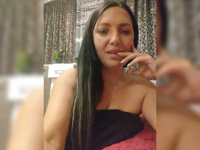 Lalili live cam on BongaCams